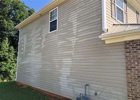 house metal siding oxidation|why does siding oxidize.